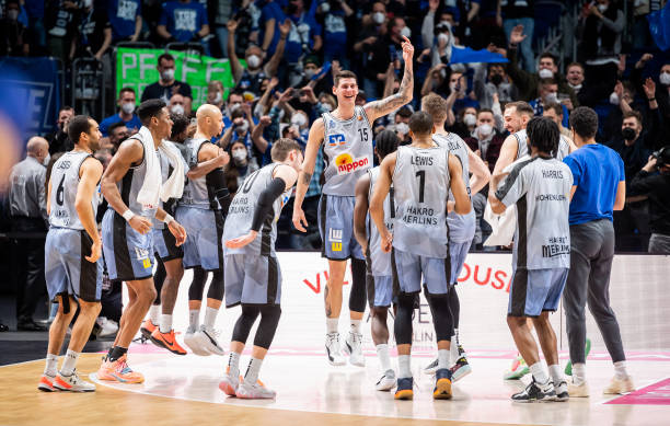 尤文在中场 尤文在中场